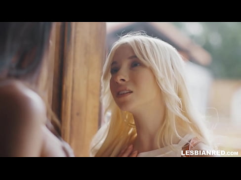 ❤️ Qiz bir necha oydan keyin uyga keladi va o'gay onasining mushukini yeydi Super pornoda bizda ☑